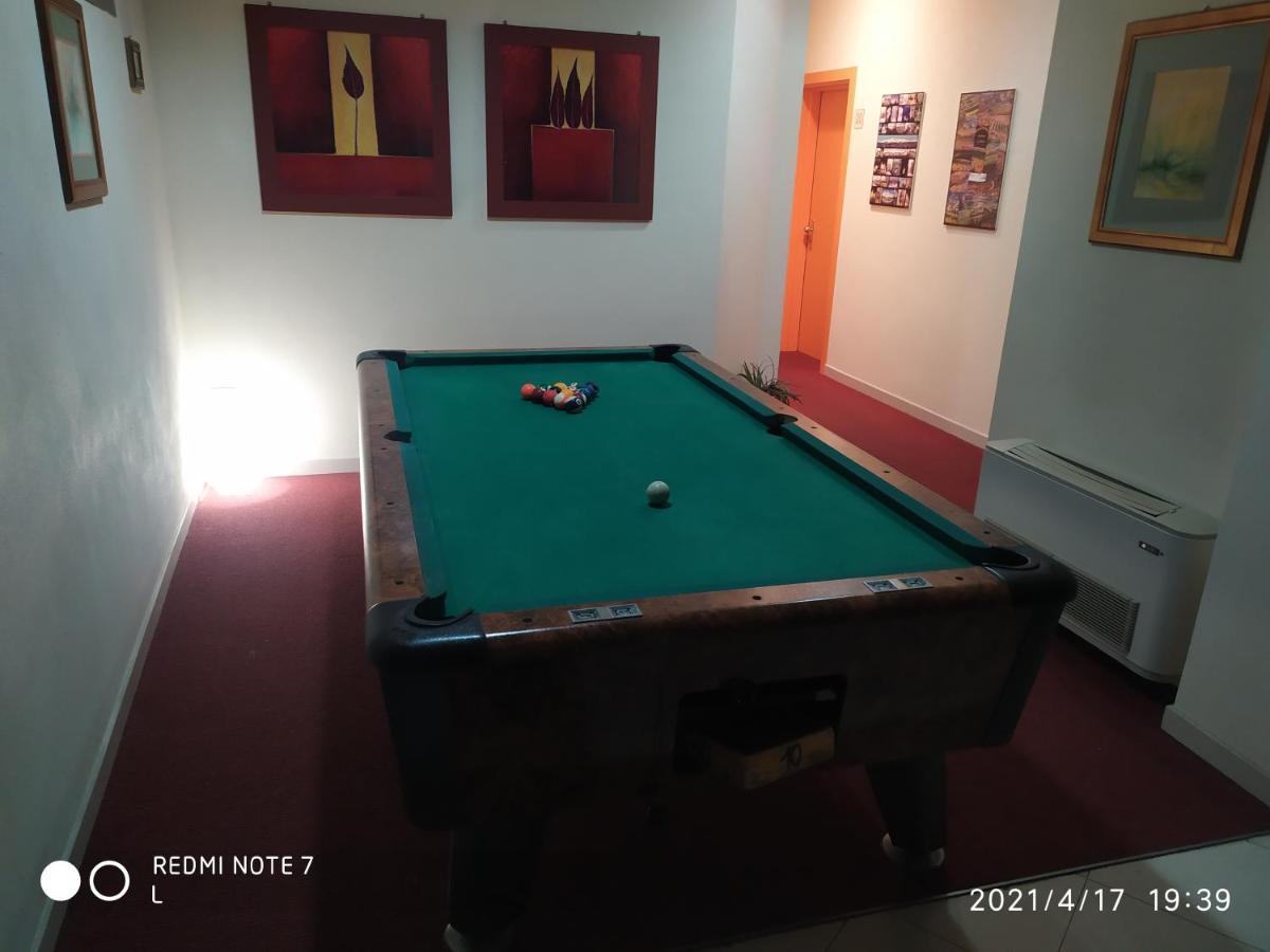 Borgo San Martino Hotel Bra Bagian luar foto
