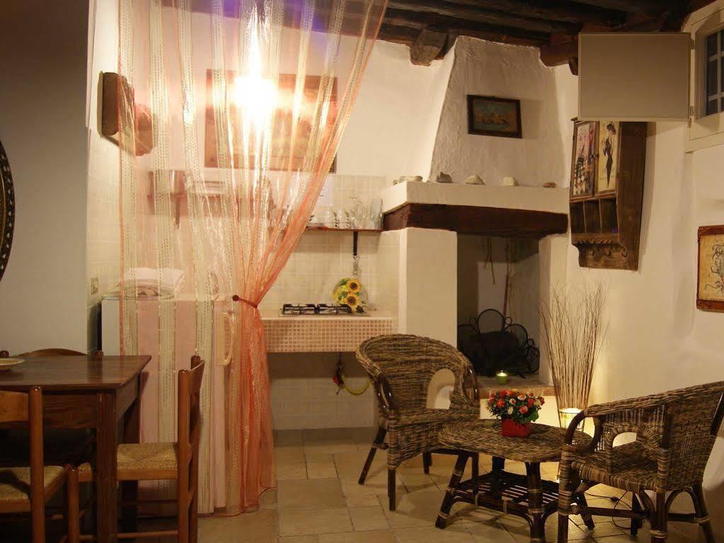 Borgo San Martino Hotel Bra Bagian luar foto