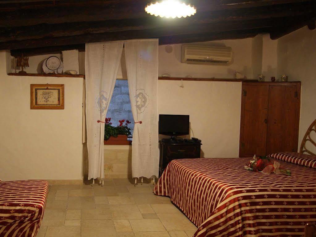Borgo San Martino Hotel Bra Bagian luar foto